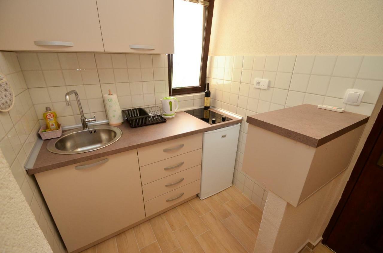 Apartments Nik Котор Екстериор снимка